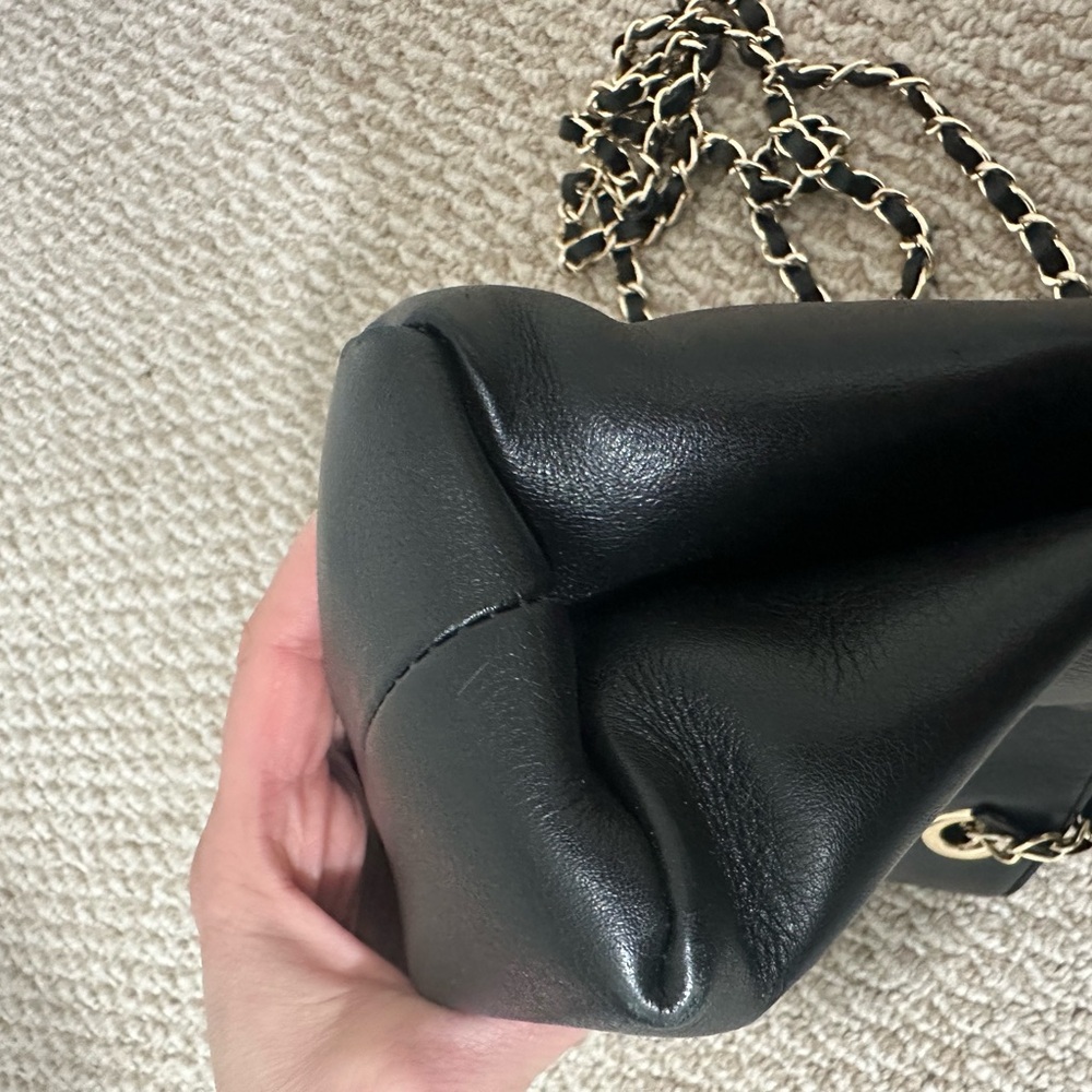 Valentino Elegant Black Leather Chain crossbody Bag - Picture 8 of 10